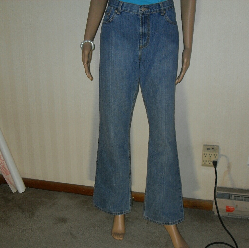 Zena Jeans - Picture 2 of 4